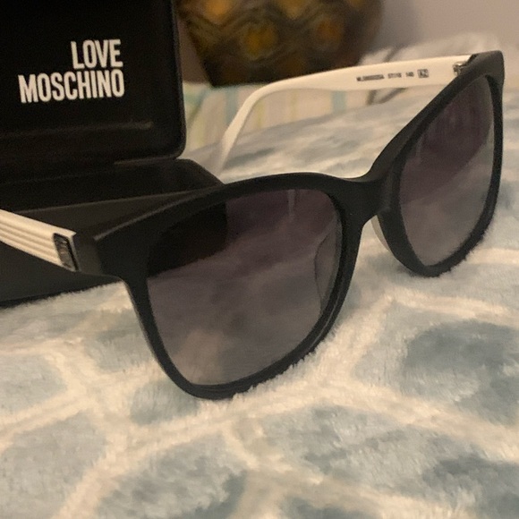 Moschino sunglasses - Picture 4 of 4